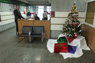 تزئین ورودی وزارت نفت با درخت کریسمس 931003 عکاس محمد قدمعلی (4)