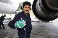 عملیات سوختگیری هواپیماها در فرودگاه شهید هاشمی نژاد مشهد اردیبهشت 1390 محمد رضا طائب (7)