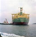 کشتی نفتکش 230000 تنی آذرپاد در اسکله تی جزیره خارک اردیبهشت 1354 (3)
