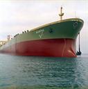 کشتی نفتکش 230000 تنی آذرپاد در اسکله تی جزیره خارک اردیبهشت 1354 (25)
