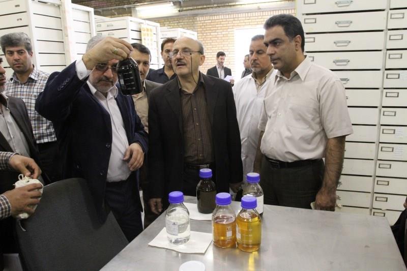 اکبر نعمت اللهی و قلاوند در بازدید از ری و جلسه برای موزه نفت 930719 عکاس محمد قدمعلی (48)
