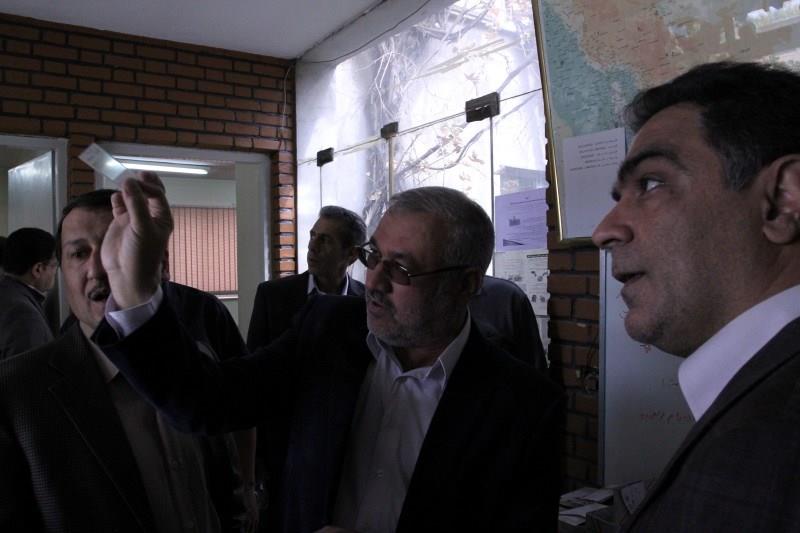 اکبر نعمت اللهی و قلاوند در بازدید از ری و جلسه برای موزه نفت 930719 عکاس محمد قدمعلی (39)