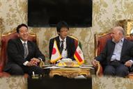دیدار وزیر نفت بیژن زنگنه و دایشیرو یاما گیوا وزیر اقتصاد، تجارت و صنایع ژاپن 18-05-94 (57)