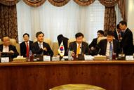 دیدار بیژن زنگنه وزیر نفت با جو هیونگ هوان وزیر صنعت ، تجارت و انرژی کره جنوبی 10 اسفند 94 (15)