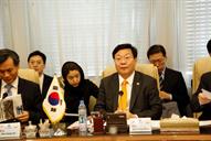 دیدار بیژن زنگنه وزیر نفت با جو هیونگ هوان وزیر صنعت ، تجارت و انرژی کره جنوبی 10 اسفند 94 (16)